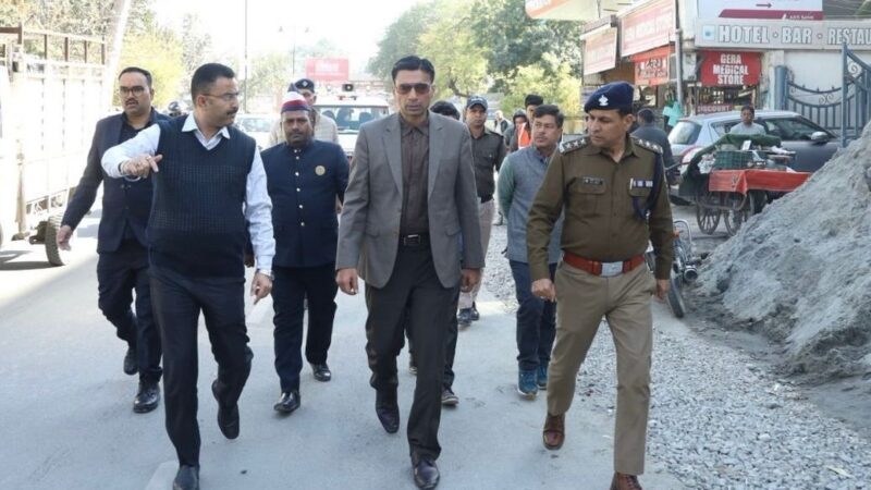 जिला प्रशासन का एक्शन, रोड़ कटिंग शर्तों का उल्लंघन, यूपीसीएल की अनुमति निरस्त