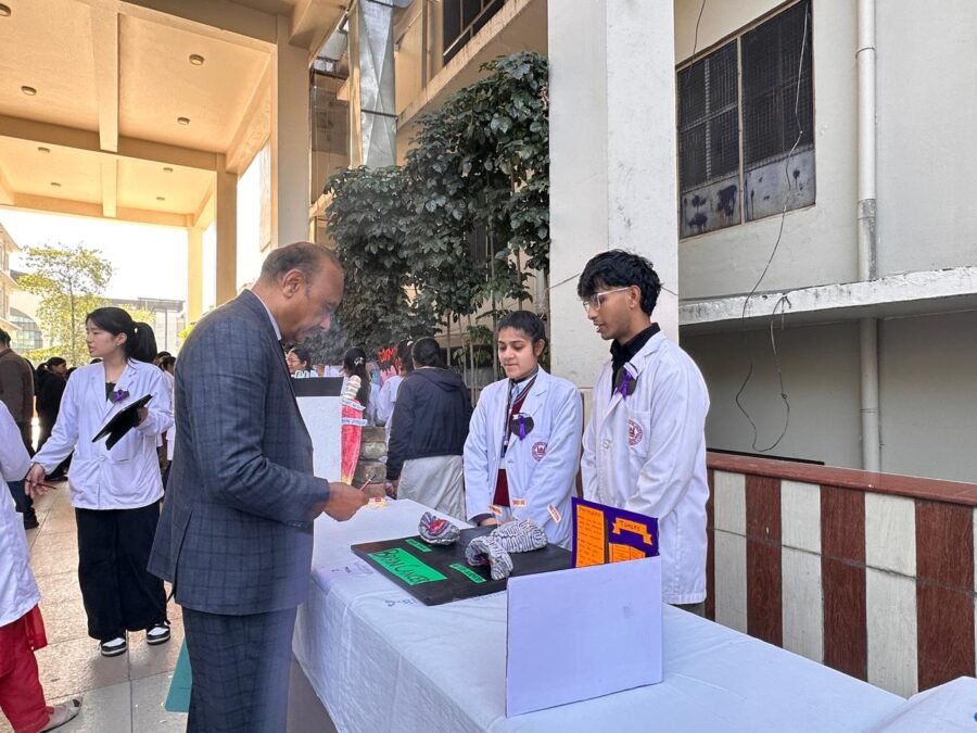 विश्व कैंसर दिवस पर श्री महंत इन्दिरेश अस्पताल ने चलाया जनजागरूकता अभियान