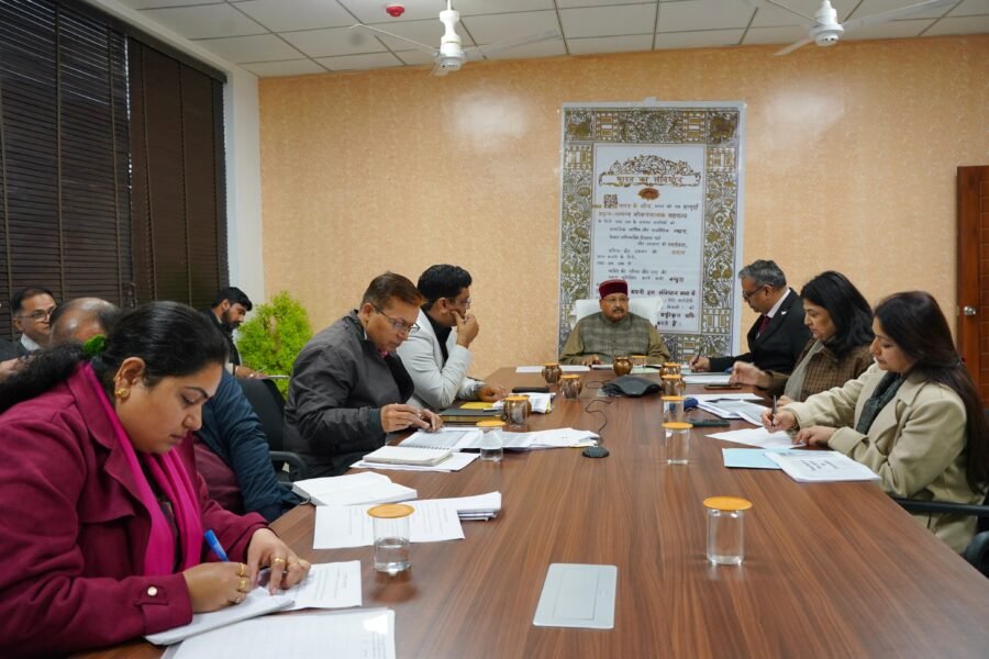 पंचायत भूमि के कब्ज़ों को चिह्नित कर तुरंत हटायें – महाराज