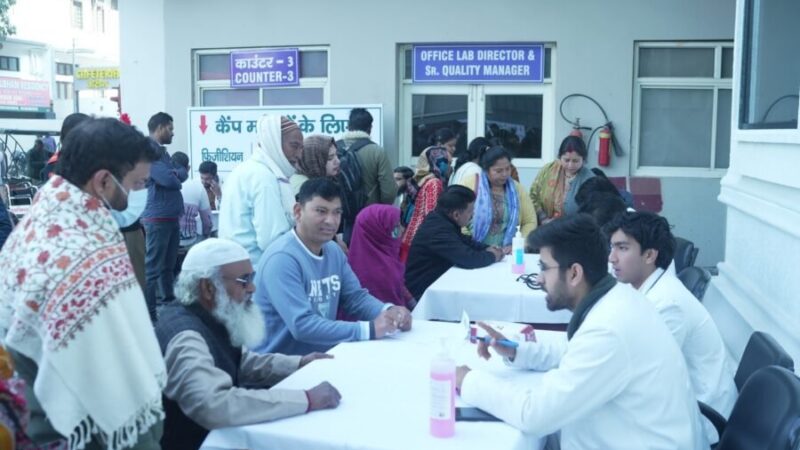  श्री महंत देवेन्द्र दास जी महाराज के जन्मदिवस पर श्री महंत इन्दिरेश अस्पताल के निःशुल्क स्वास्थ्य शिविर में 5304 मरीजों ने उठाया लाभ