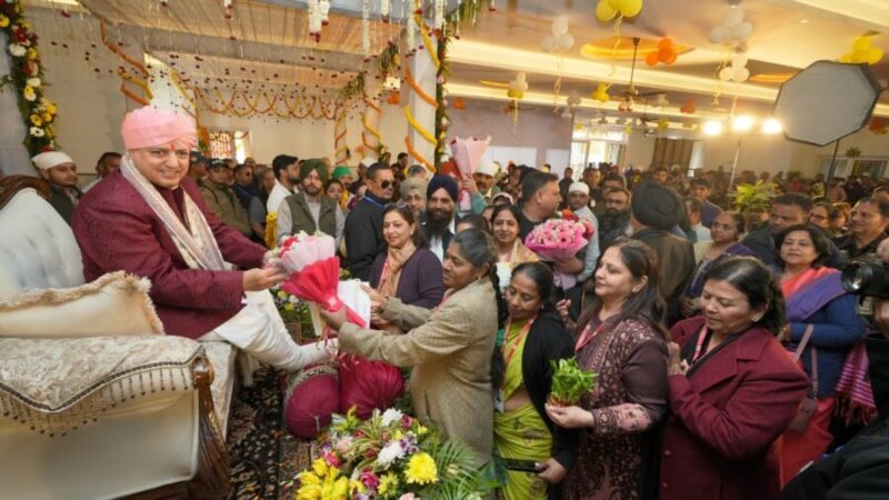 सादगी और श्रद्धाभाव से मनाया गया श्रीमहंत देवेन्द्र दास जी महाराज का प्रकटोत्सव, मुख्यमंत्री पुष्कर सिंह धामी ने फोन कर श्री महाराज जी को दी शुभकामनाएं