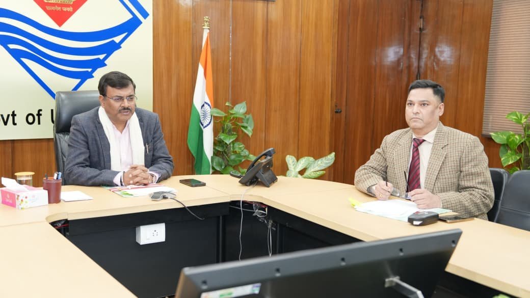 मुख्य सचिव आनन्द बर्द्धन ने उत्तराखण्ड में हवाई कनेक्टिविटी विस्तार के दिए निर्देश