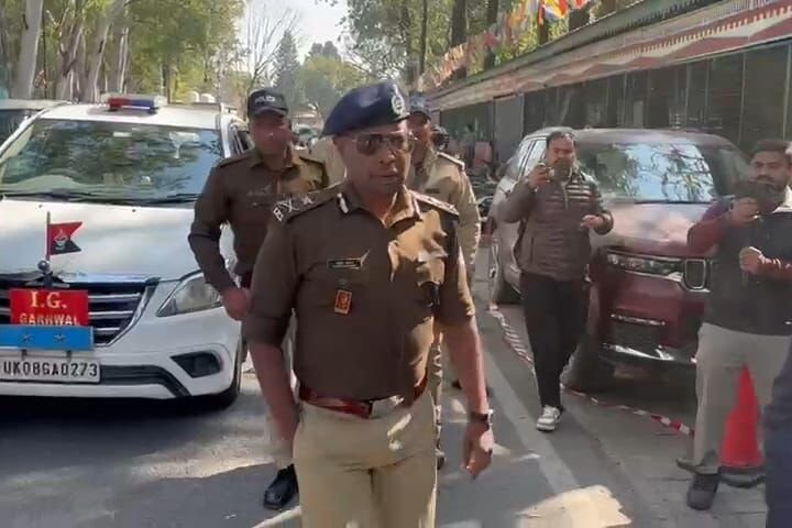 डालनवाला गोलीकाण्ड : आईजी गढ़वाल ने किया घटनास्थल का निरीक्षण, अपराधियों की शीघ्र गिरफ्तारी के निर्देश, कानून व्यवस्था पर राजधानी के क्षेत्राधिकारियों को सख्त निर्देश, जवाबदेही होगी तय