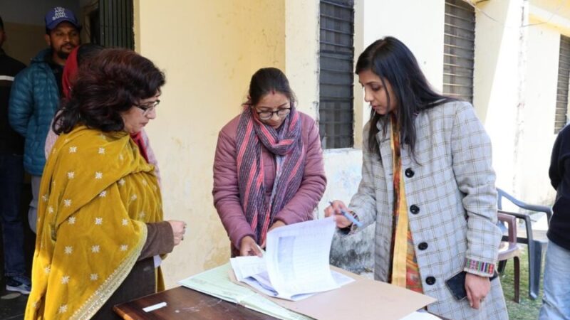 डीएम स्वाति एस. भदौरिया ने बाल विकास परियोजना कार्यालय खिर्सू का किया औचक निरीक्षण, टीएचआर वितरण में लापरवाही पर जताई कड़ी नाराज़गी, अधिकारियों को दिए सख्त निर्देश