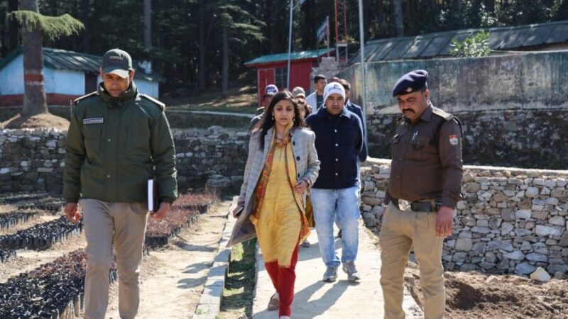 खिर्सू में किसान दिवस से लेकर नर्सरी व होमस्टे तक डीएम स्वाति एस. भदौरिया का दौरा, जनसमस्याओं के निस्तारण और कृषि-बागवानी को बढ़ावा देने को लेकर दिए कड़े निर्देश