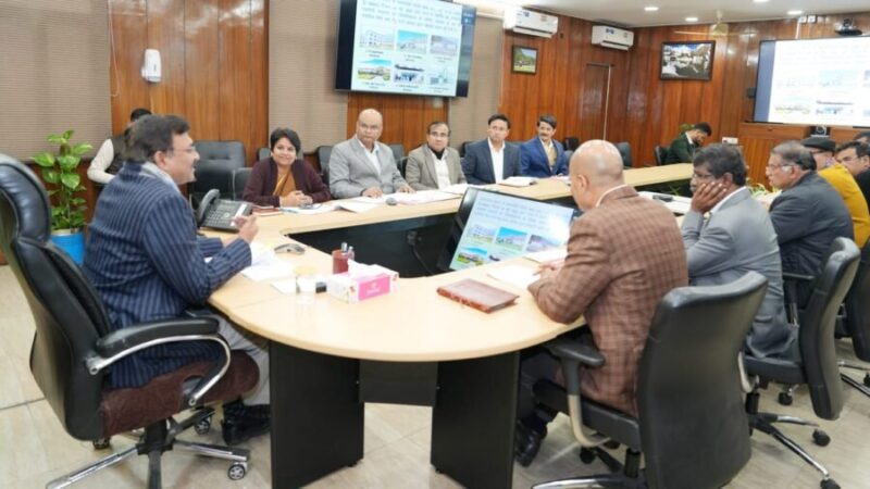 मुख्य सचिव की अध्यक्षता में अहम बैठक आयोजित, यूटीयू के 6 परिसरों को मिलेगा इंफ्रास्ट्रक्चर बूस्ट