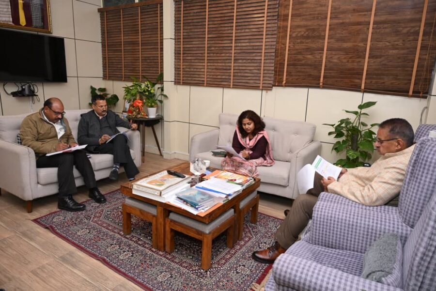 ग्राम्य विकास मंत्री गणेश जोशी ने की REAP-ग्रामोत्थान की समीक्षा, समयबद्ध लक्ष्य व बजट के शत-प्रतिशत उपयोग के निर्देश