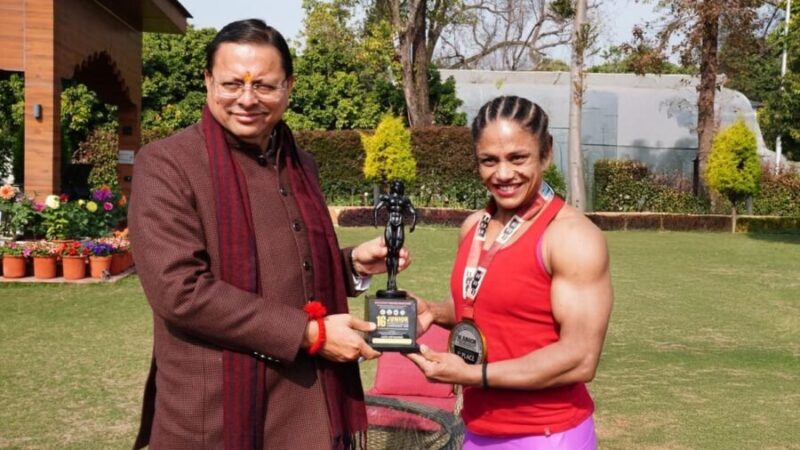 मुख्यमंत्री धामी ने बॉडी बिल्डर प्रतिभा थपलियाल को किया सम्मानित, मातृशक्ति के उत्कर्ष और महिला सशक्तिकरण की प्रेरक मिसाल बनीं प्रतिभा