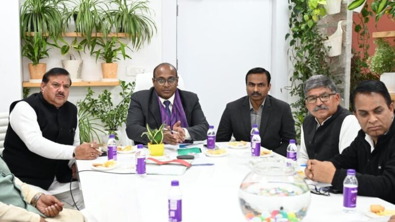 मुख्य निर्वाचन अधिकारी ने की राजनैतिक दलों के साथ बैठक, फरवरी माह तक शत प्रतिशत बीएलए नियुक्त करने की अपील