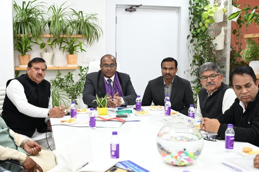 मुख्य निर्वाचन अधिकारी ने की राजनैतिक दलों के साथ बैठक, फरवरी माह तक शत प्रतिशत बीएलए नियुक्त करने की अपील