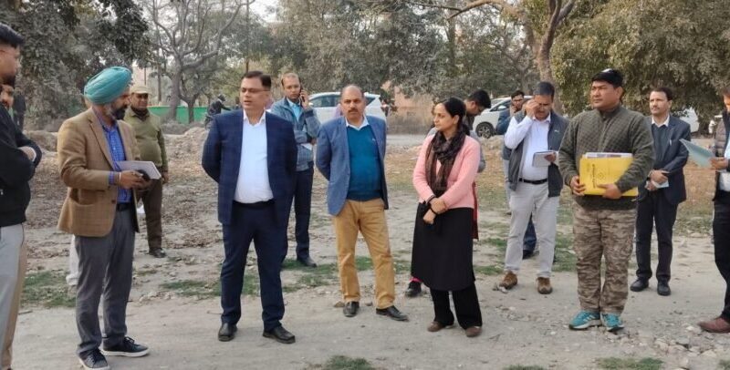 कुम्भ मेला को लेकर शासन-प्रशासन के स्तर पर तैयारियां हुई तेज, सचिव शहरी विकास विभाग ने मेले की तैयारियों का किया स्थलीय निरीक्षण, प्रस्तावित व्यवस्थाओं की विस्तार से समीक्षा कर अधिकारियों को दिए जरूरी निर्देश