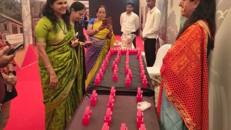 बेंगलुरु में We Utsav कार्यक्रम में छाया उत्तराखंड का ऐपण, लोक कलाकार ज्योति जोशी ने किया कला का जीवंत प्रदर्शन