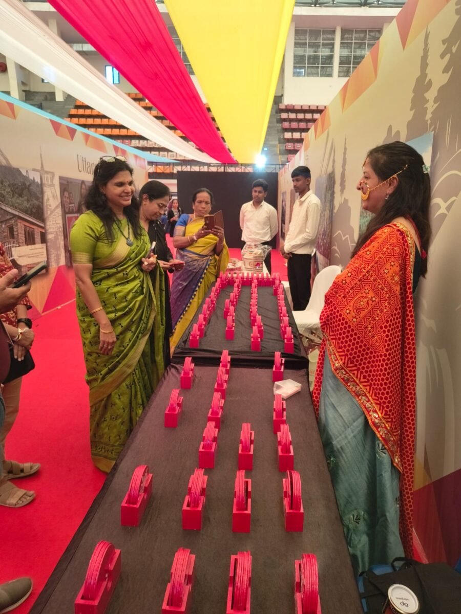 बेंगलुरु में We Utsav कार्यक्रम में छाया उत्तराखंड का ऐपण, लोक कलाकार ज्योति जोशी ने किया कला का जीवंत प्रदर्शन