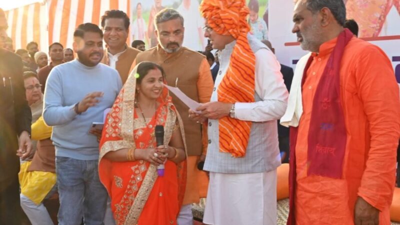 सीएम धामी हरिद्वार में एक्शन मोड में – चौपाल में सुनी समस्याएं, मौके पर दिए समाधान के आदेश