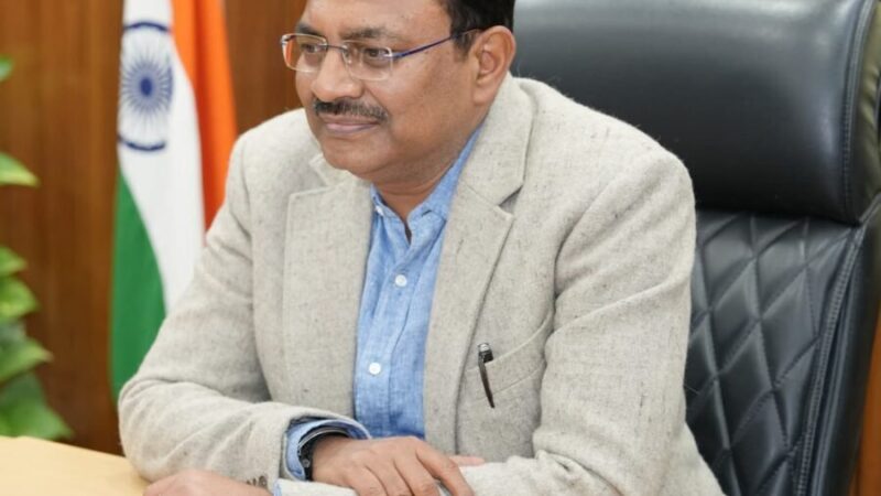 मुख्य सचिव आनन्द बर्द्धन की अध्यक्षता में राज्य आपदा मोचन निधि एवं राज्य आपदा न्यूनीकरण निधि मद के अन्तर्गत प्राप्त प्रस्तावों के अनुमोदन के लिए राज्य कार्यकारिणी समिति की बैठक आयोजित