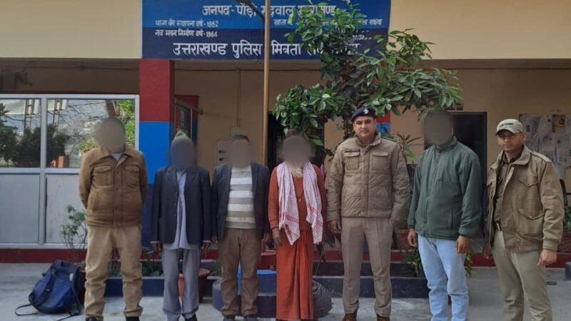 ऑपरेशन क्रैकडाउन सत्यापन अभियान के तहत मानवीय सफलता, दो दशकों से बिछुड़े नेपाल के व्यक्ति को पौड़ी पुलिस ने मिलाया परिजनों से