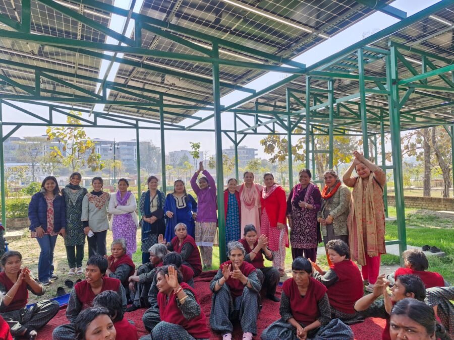 संवासनियों के चेहरे पर मुस्कान लौटाती डीएम सविन बंसल की संवेदनशील पहल, नारी निकेतन की संवासनियों को सिटी पार्क में कराया भ्रमण, सकारात्मक वातावरण सृजन की दिशा में जिला प्रशासन का महत्वपूर्ण कदम