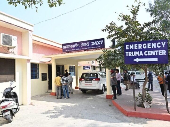 डीएम मयूर दीक्षित के प्रयासों से जेएन सिन्हा मेमोरियल उप जिला चिकित्सालय रुड़की में 09 बेड़ का आपातकालीन ट्राॅमा सेंटर किया गया तैयार, आपातकालीन स्थिति में आने वाले मरीजों को मिलेगी तत्काल चिकित्सा सुविधा