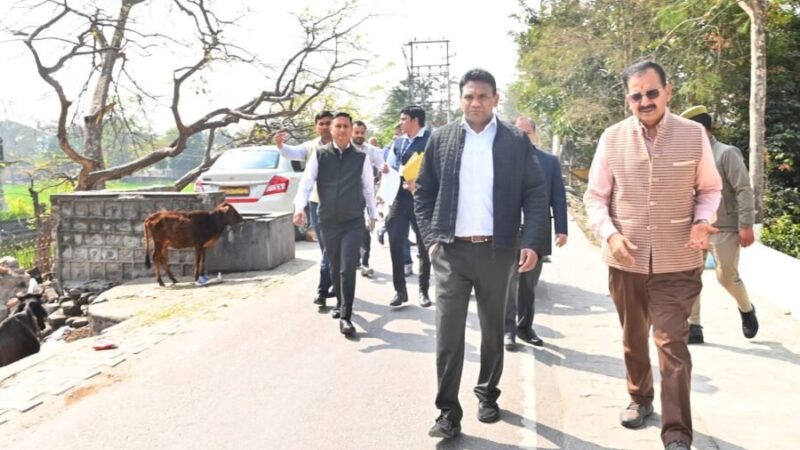 सचिव आवास डॉ. आर राजेश कुमार ने हरिद्वार में 21 किलोमीटर पॉड टैक्सी परियोजना के रूट व स्टेशन स्थलों का किया स्थलीय निरीक्षण, अधिकारियों को भूमि हस्तांतरण में तेजी लाने के दिए निर्देश