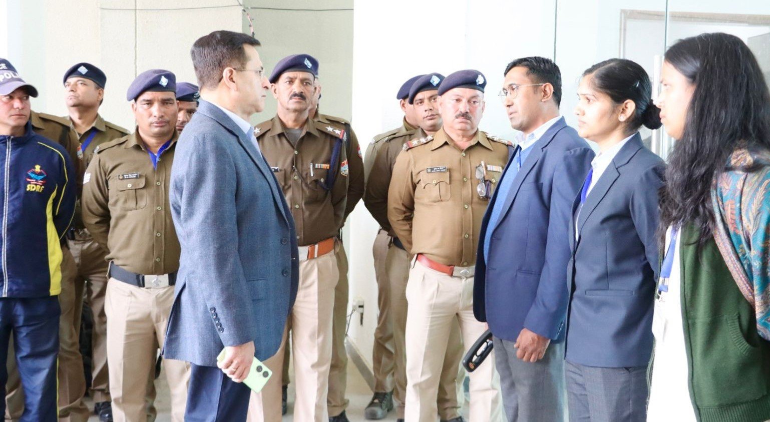 डीजीपी ने भराड़ीसैण में ड्यूटी पर तैनात पुलिसकर्मियों का जाना हालचाल