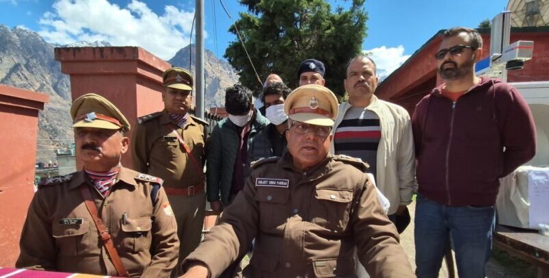 फर्जी हॉलमार्क लगाकर सोने के गहनों में धोखाधड़ी करने वाले अंतरराज्यीय गिरोह का भंडाफोड़, लेजर हॉलमार्क मशीन और कंप्यूटर उपकरण बरामद, पुलिस ने 02 को किया गिरफ्तार