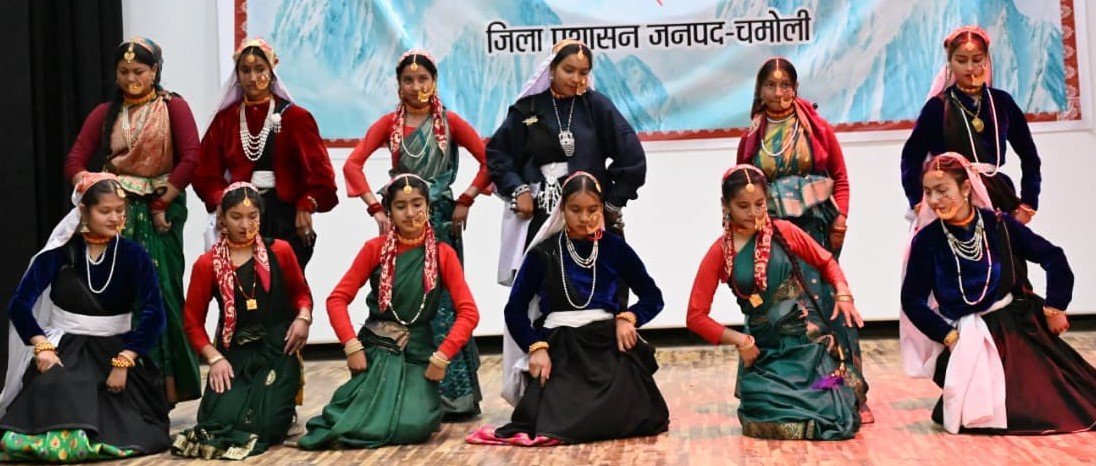 सरकार के चार साल पूरे होने पर सांस्कृतिक व खेल प्रतियोगिताओं की धूम