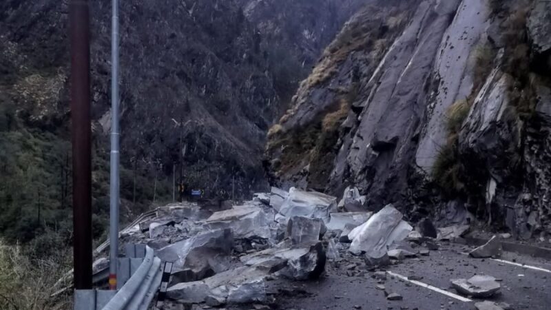 बद्रीनाथ राष्ट्रीय राजमार्ग हुआ बंद