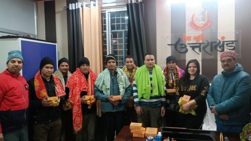 गढ़वाल स्काउट्स और बीकेटीसी का संयुक्त स्वच्छता अभियान