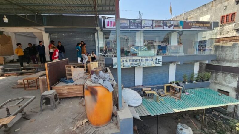 अवैध निर्माणों पर एमडीडीए की सख्त कार्रवाई, दो व्यवसायिक निर्माण सील, उपाध्यक्ष बंशीधर तिवारी ने कहा – नियम विरूद्व निर्माण कार्यों पर सख्त कार्रवाई जारी रहेगी