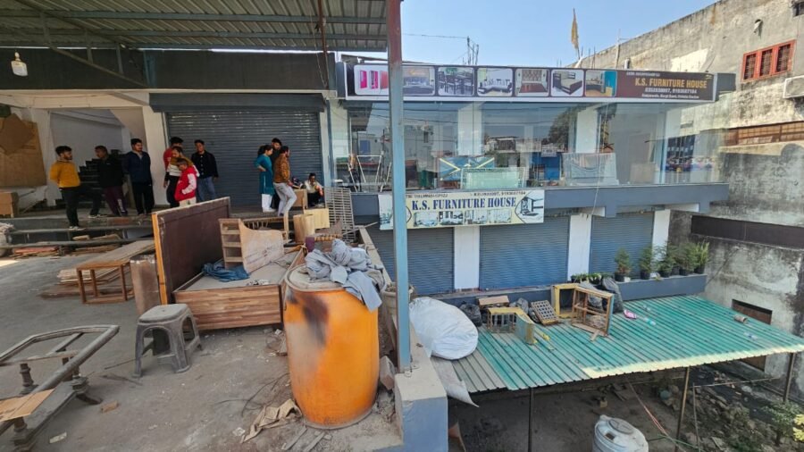 अवैध निर्माणों पर एमडीडीए की सख्त कार्रवाई, दो व्यवसायिक निर्माण सील, उपाध्यक्ष बंशीधर तिवारी ने कहा – नियम विरूद्व निर्माण कार्यों पर सख्त कार्रवाई जारी रहेगी