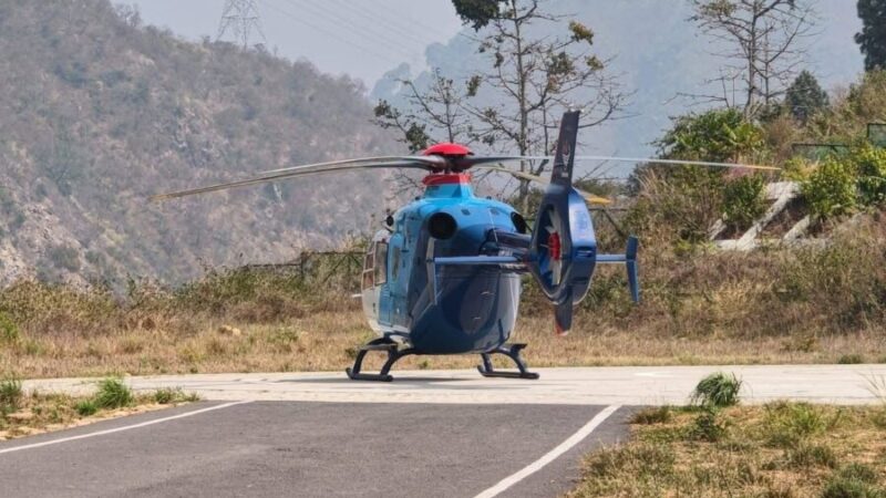 उड़ान के दौरान राज्यपाल के हेलीकॉप्टर में तकनीकी खराबी, श्रीनगर में इमरजेंसी लैंडिंग