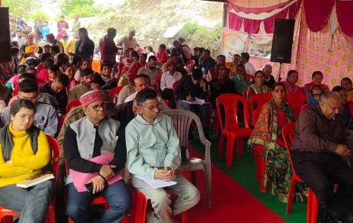 एकेश्वर विकासखंड के बंठोली में लगा जन-जन की सरकार शिविर