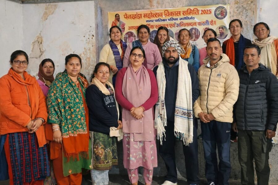 ज्योतिर्मठ में मशरूम उत्पादन की आधुनिक तकनीकों का प्रशिक्षण