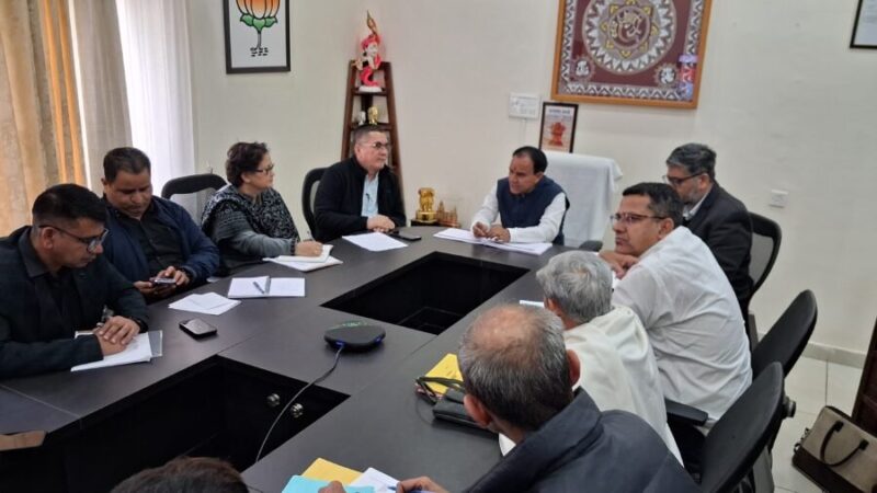 प्रत्येक जनपद में स्थापित होंगे मॉडल सहकारिता गांव – डॉ. धन सिंह रावत