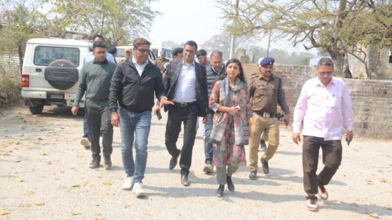 डीएम स्वाति एस. भदौरिया ने कोटद्वार में विकास परियोजनाओं का किया स्थलीय निरीक्षण, गुणवत्ता और समयबद्धता पर कड़े निर्देश