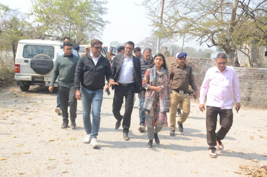 डीएम स्वाति एस. भदौरिया ने कोटद्वार में विकास परियोजनाओं का किया स्थलीय निरीक्षण, गुणवत्ता और समयबद्धता पर कड़े निर्देश