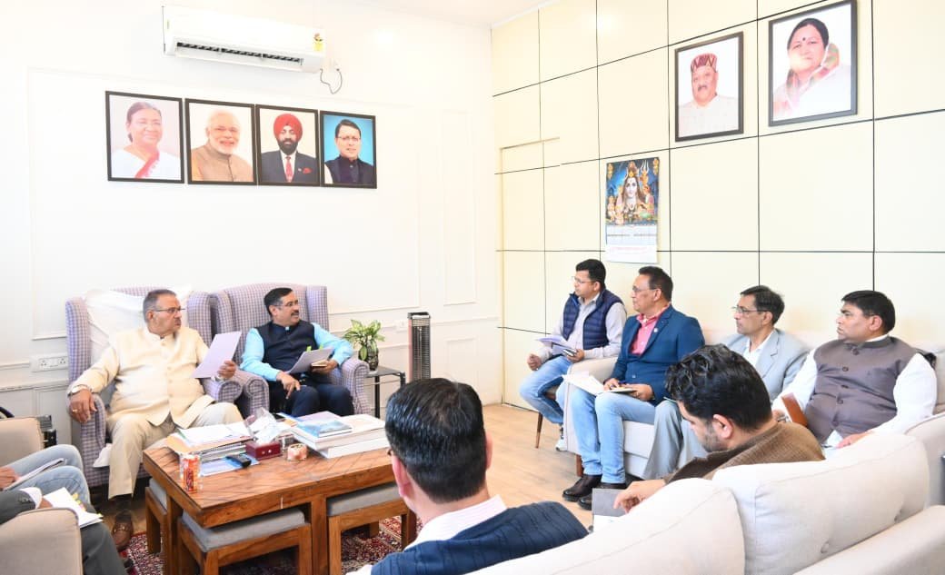 सैनिक कल्याण मंत्री गणेश जोशी ने सैनिक विश्राम गृहों के उच्चीकरण और शहीद द्वार निर्माण में तेजी लाने के दिए निर्देश