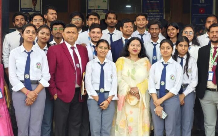 हरिद्वार यूनिवर्सिटी में “फार्मा अन्वेषण” का आयोजन, छात्रों के मॉडल और प्रोजेक्ट ने बटोरी सराहना, मुख्य अतिथि ड्रग्स इंस्पेक्टर अनीता भारती ने प्रदर्शनी का किया अवलोकन