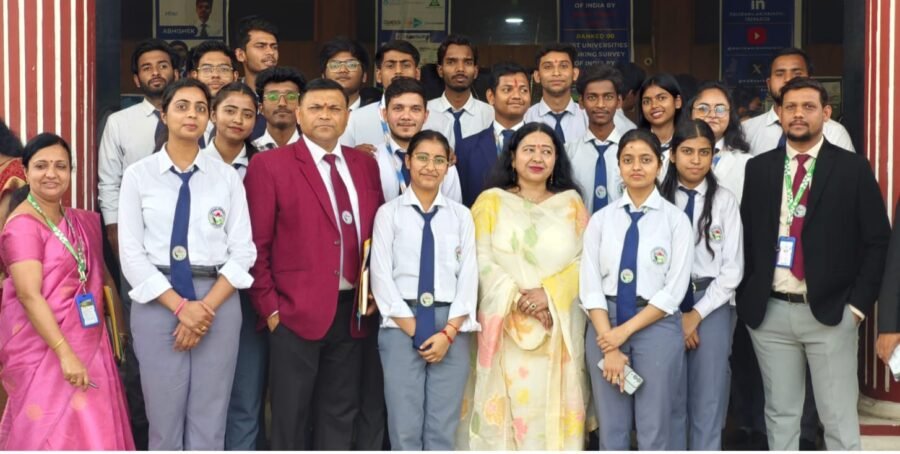 हरिद्वार यूनिवर्सिटी में “फार्मा अन्वेषण” का आयोजन, छात्रों के मॉडल और प्रोजेक्ट ने बटोरी सराहना, मुख्य अतिथि ड्रग्स इंस्पेक्टर अनीता भारती ने प्रदर्शनी का किया अवलोकन