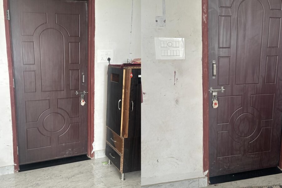 देहरादून में अवैध निर्माणों के खिलाफ एमडीडीए का सख्त रुख, सहस्त्रधारा रोड व एकता विहार में अवैध निर्माण किया गया सील, उपाध्यक्ष बंशीधर तिवारी ने कहा – प्राधिकरण क्षेत्र में अवैध निर्माण के खिलाफ अपनाई जा रही है जीरो टॉलरेंस की नीति