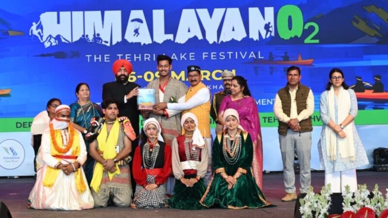 टिहरी लेक फेस्टिवल–2026 के अंतर्गत ग्रुप फैशन शो का सफल आयोजन, पारंपरिक पहनावे की छटा से सजा मंच, ग्रुप फैशन शो में दिखी उत्तराखण्ड की संस्कृति