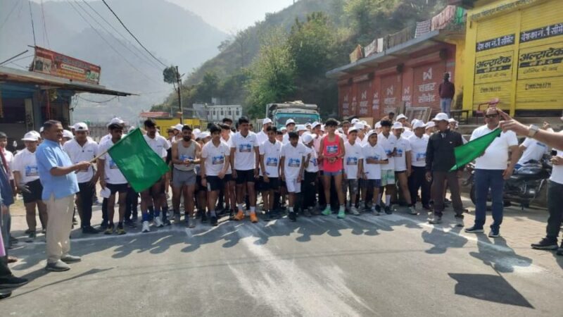 टिहरी लेक फेस्टिवल : घनसाली से पिलखी तक 5 किमी मैराथन, 90 धावकों ने दिखाया जोश
