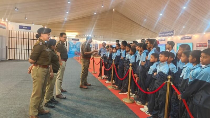 राज्य स्तरीय “न्याय संहिता प्रदर्शनी” के दूसरे दिन विद्यार्थियों और आमजन की उत्साहपूर्ण सहभागिता