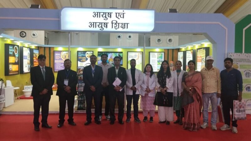 हरिद्वार : बैरागी कैंप में आयुष विभाग का स्टॉल दर्शकों के लिए रहा आकर्षण का केंद्र