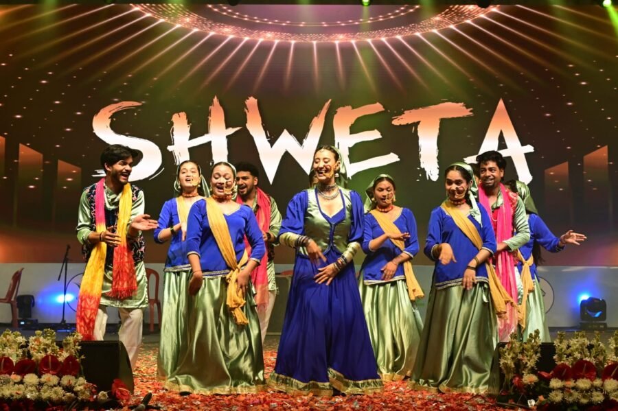 लेजर शो और सांस्कृतिक कार्यक्रमों के साथ सजी टिहरी लेक फेस्टिवल की शाम, मिस्टर व मिस टिहरी प्रतियोगिता के विजेता सम्मानित