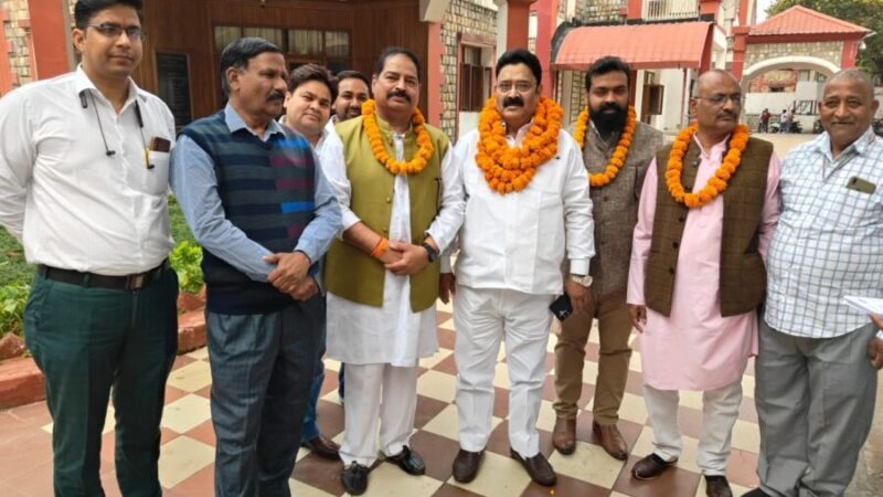 देहरादून में लोक जनशक्ति पार्टी (रामविलास) की प्रेस वार्ता, पहाड़ से पलायन और घोस्ट विलेज पर जताई चिंता