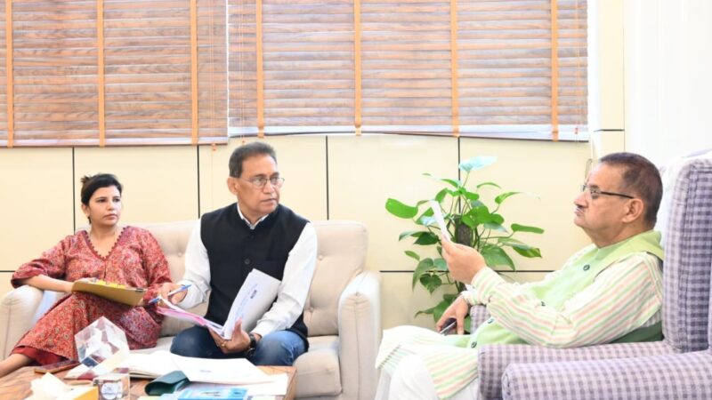 प्रदेश में शहीद द्वार व स्मारकों के लिए बजट जारी, सैनिक कल्याण मंत्री गणेश जोशी ने दिए निर्माण कार्य में तेजी के निर्देश