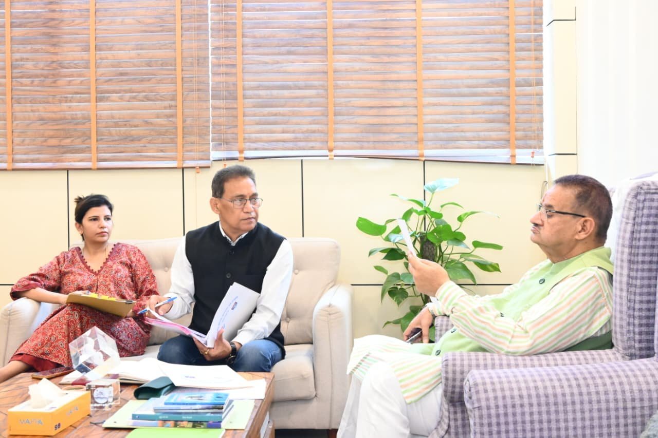 प्रदेश में शहीद द्वार व स्मारकों के लिए बजट जारी, सैनिक कल्याण मंत्री गणेश जोशी ने दिए निर्माण कार्य में तेजी के निर्देश