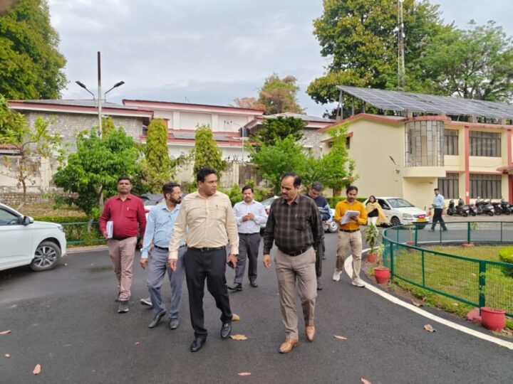 धामी सरकार की पहल, सर्किट हाउस एनेक्सी का होगा कायाकल्प, लोकसंस्कृति की झलक के साथ आधुनिक सुविधाओं से सुसज्जित होगा राज्य अतिथि गृह. आवास सचिव डॉ आर राजेश कुमार के औचक निरीक्षण में तेज हुई कायाकल्प की प्रक्रिया