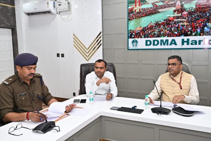 सचिव राष्ट्रीय आपदा प्रबंधन प्राधिकरण भारत सरकार मनीष भारद्वाज ने की आपदा प्रबन्धन के लिए जिले में किए जा रहे कार्यों की समीक्षा, कहा – हरिद्वार आपदा की दृष्टि से अत्यंत संवेदनशील क्षेत्र